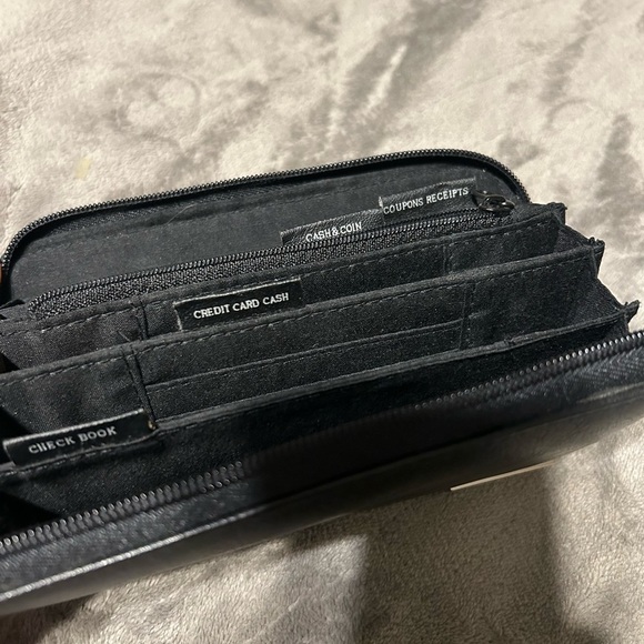 Rosetti Wallet - Picture 4 of 5